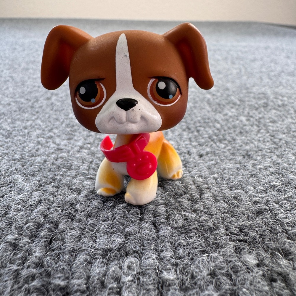 Littlest Pet Shop LPS #25 Boxer DOg Brown White 2004 Hasbro Pink Magnet